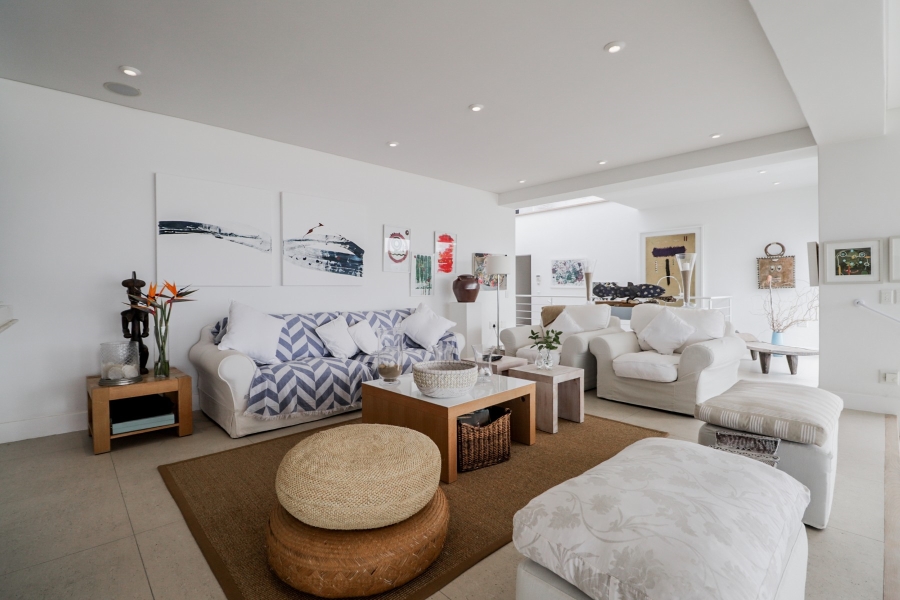 7 Bedroom Property for Sale in Lookout Beach Western Cape